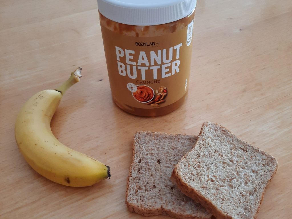 Zutaten für einen Peanut Butter Toast