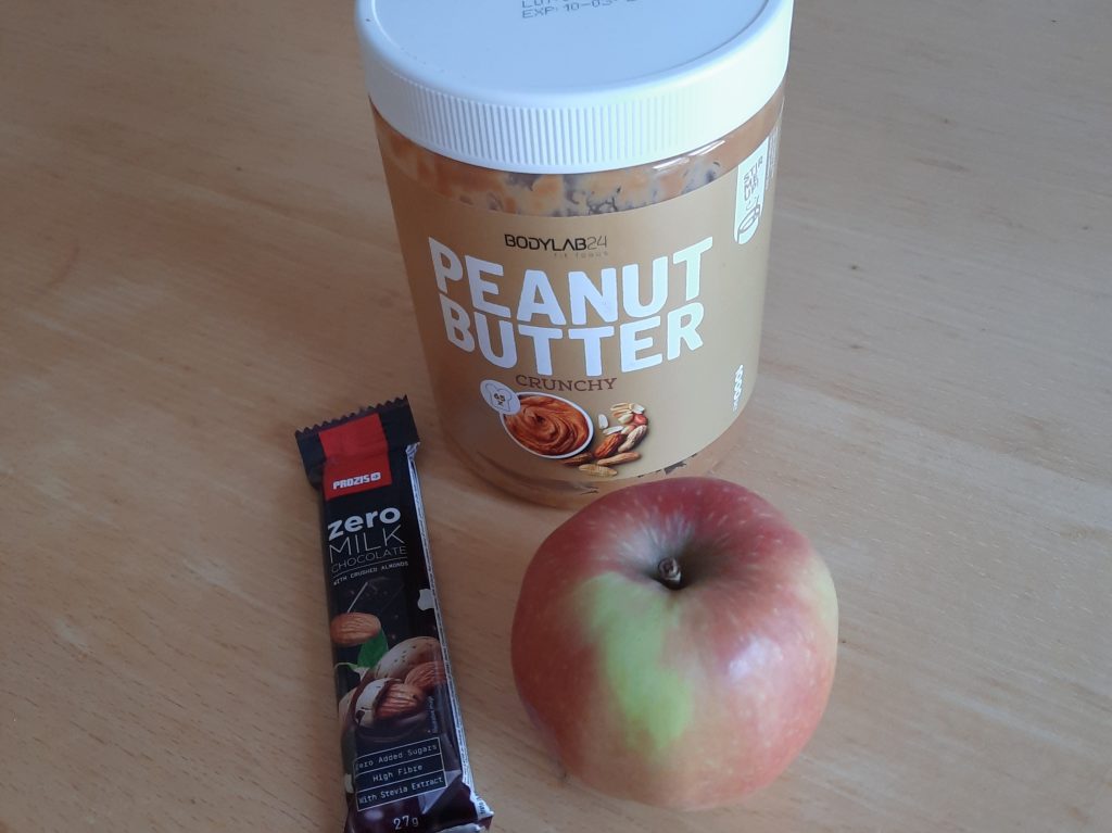 Zutaten für einen Peanut Butter Apfel